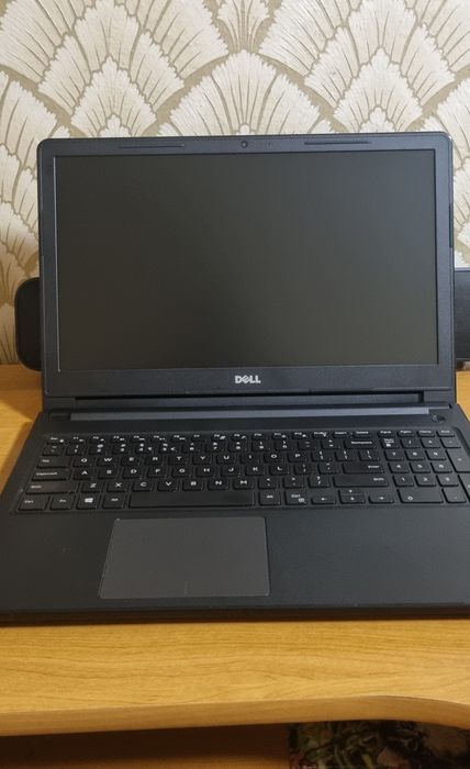 Ноутбук Dell i3-7130 8gb ddr4 128ssd