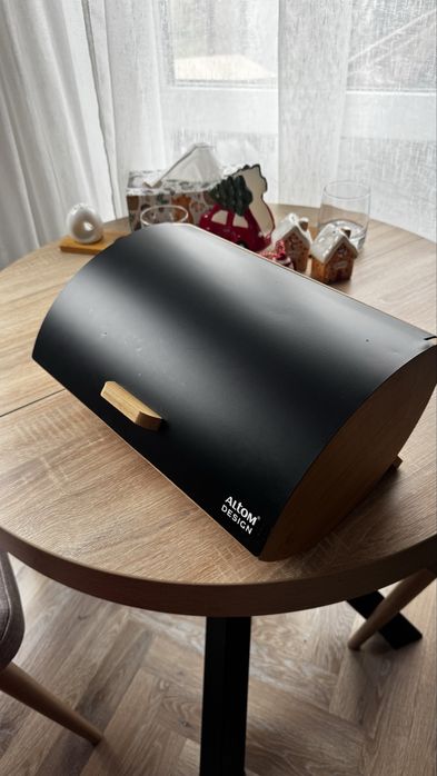 chlebak bambusowy z metalową pokrywą altom design czarny