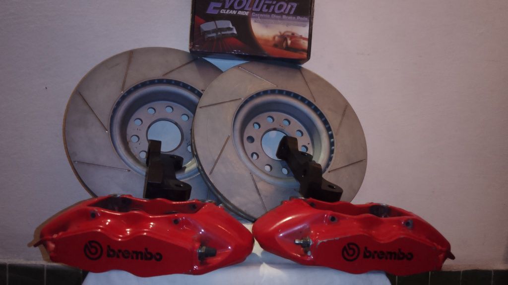 Тормозні диски з комплектом гальм Brembo на VAG