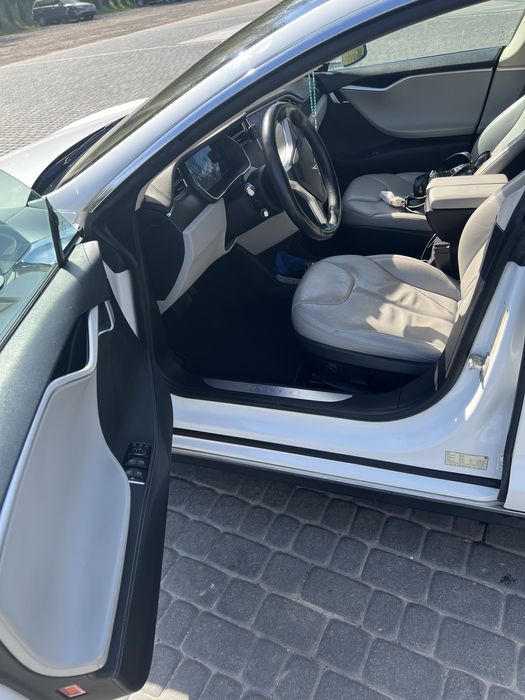 Tesla s 85D Тесла с