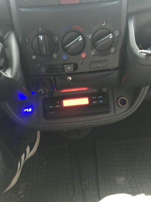 Продам пежо боксер.