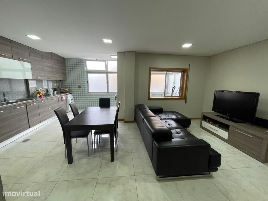 QUARTO (Suite com casa de banho privada),centro de Oliveira de Azeméis