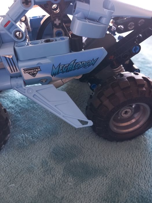LEGO - Monster Jam Megalodon