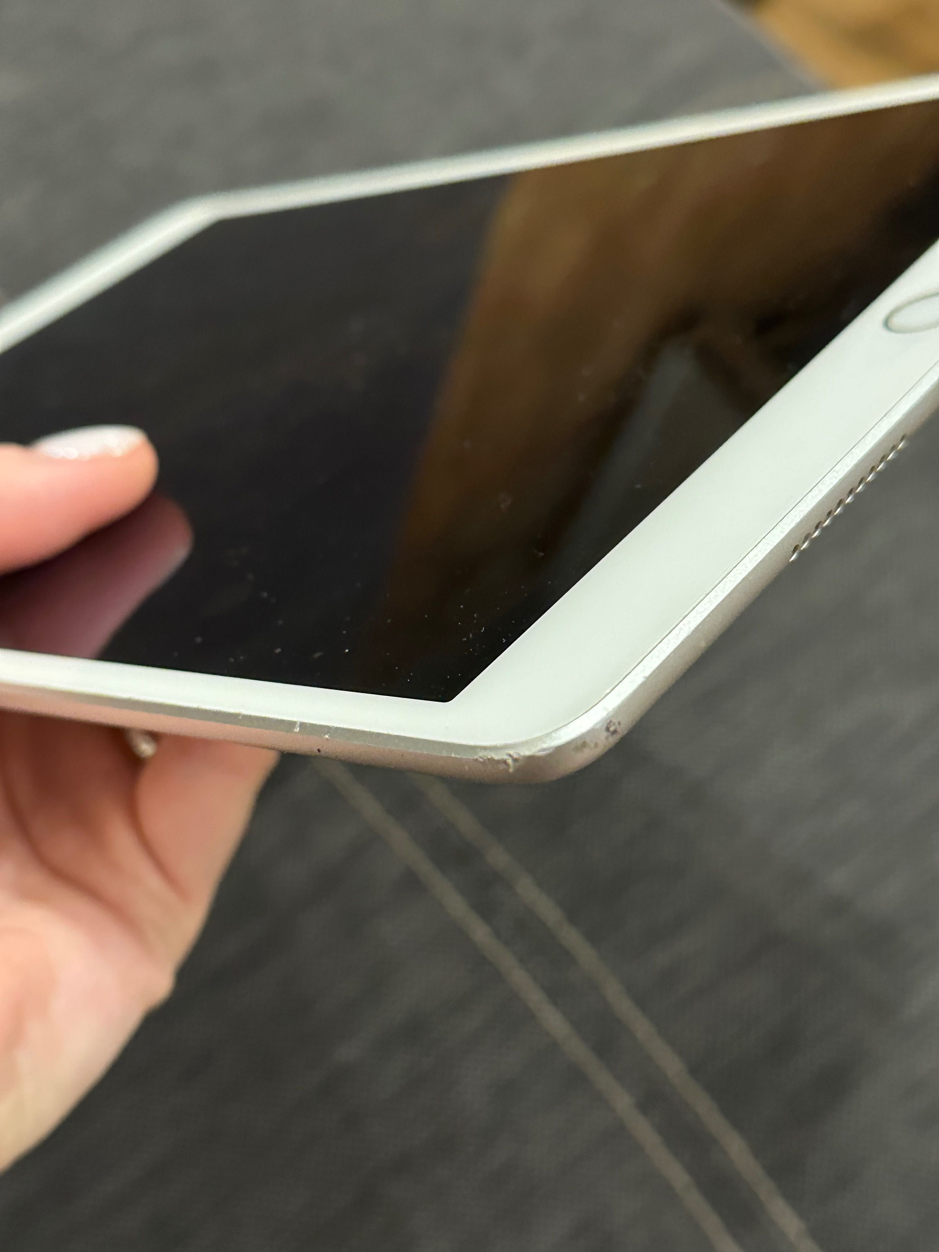 Продам планшет Apple iPad Air 3 256 Gb в гарному станi