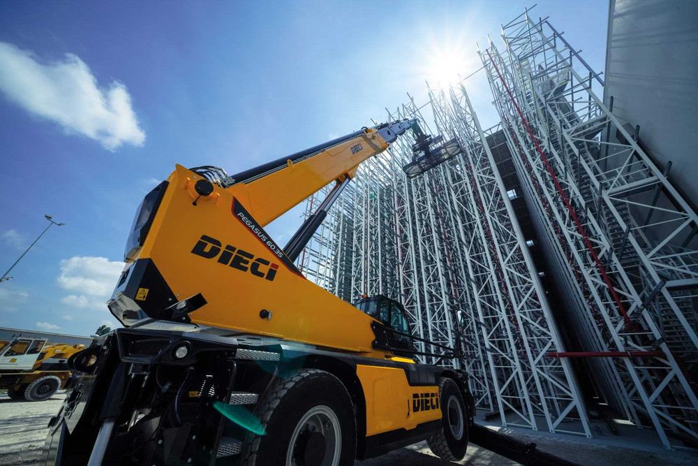 Ładowarka teleskopowa obrotowe i proste Wynajem .