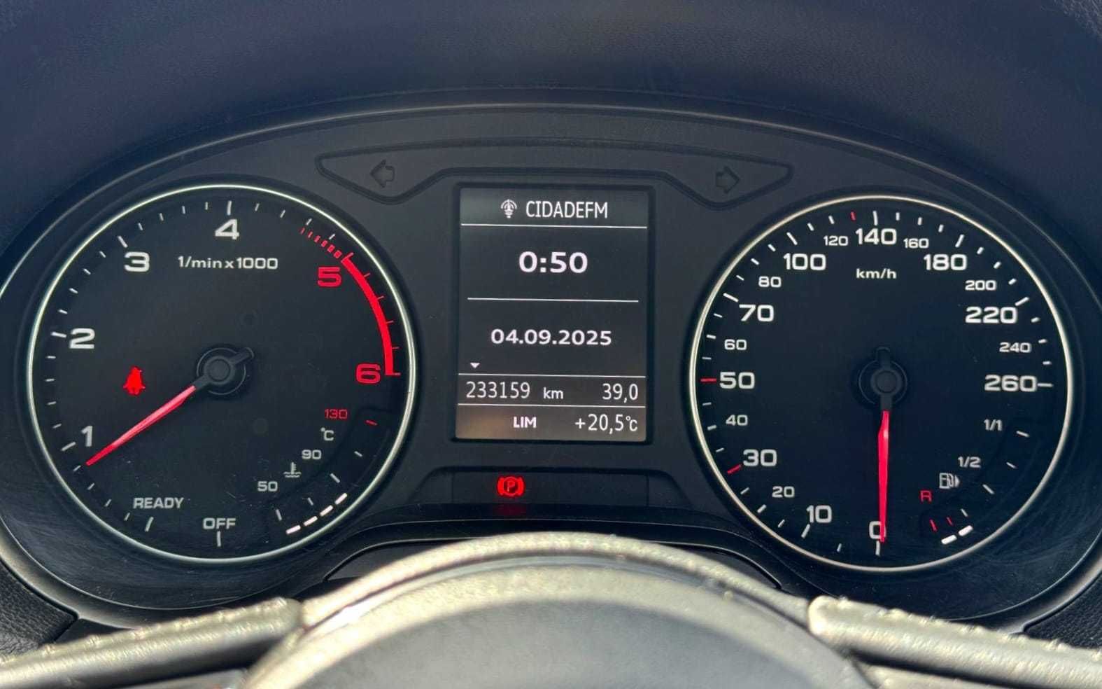 Audi Q2 1.6 TDi- Garantia Incluída