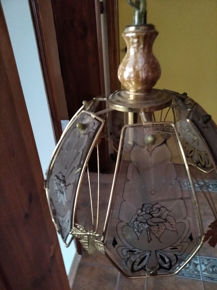 Lampa sufitowa na jedną żarówkę z brązowymi szybkami