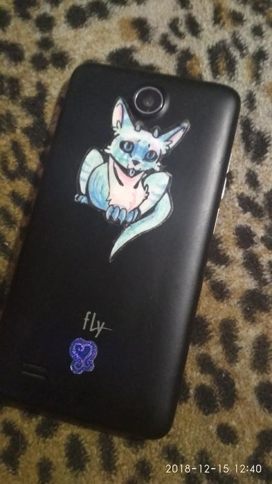 Продам оригінальний смартфон fly