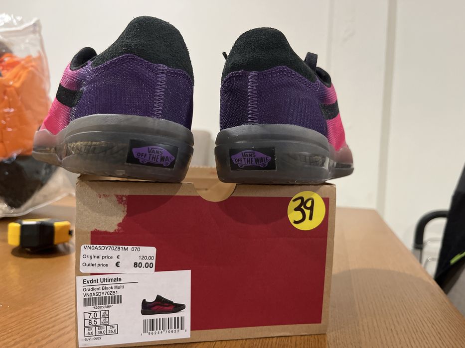Sapatilhas Vans NOVO - tamanho 39