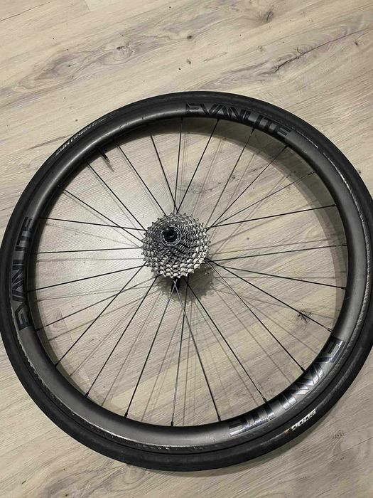 Koła szosowe Evanlite Black 35 DT350, pod oponę i hamulce szczękowe
