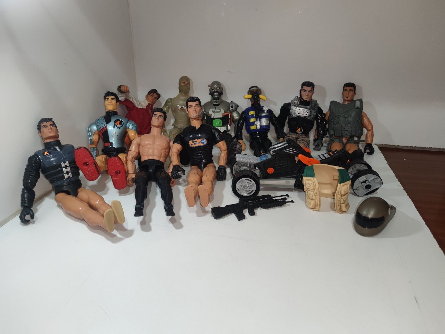 Lote de bonecos - Action man e acessórios