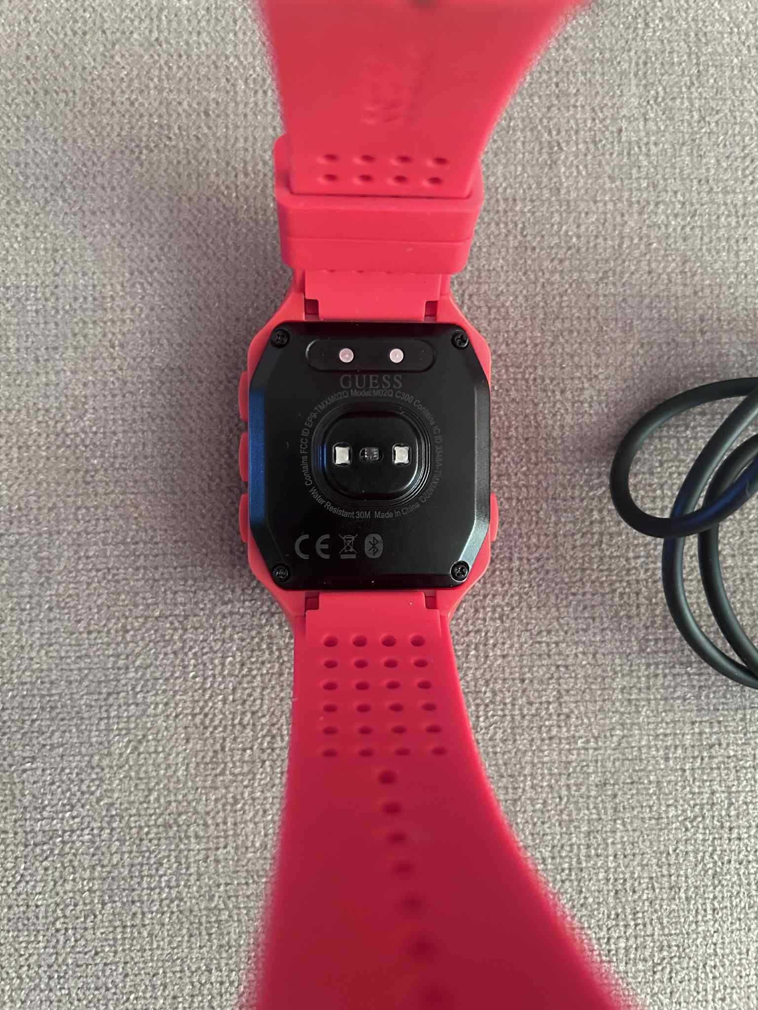 Smartwatch zegarek GUESS Connect Digital czerwony + ładowarka