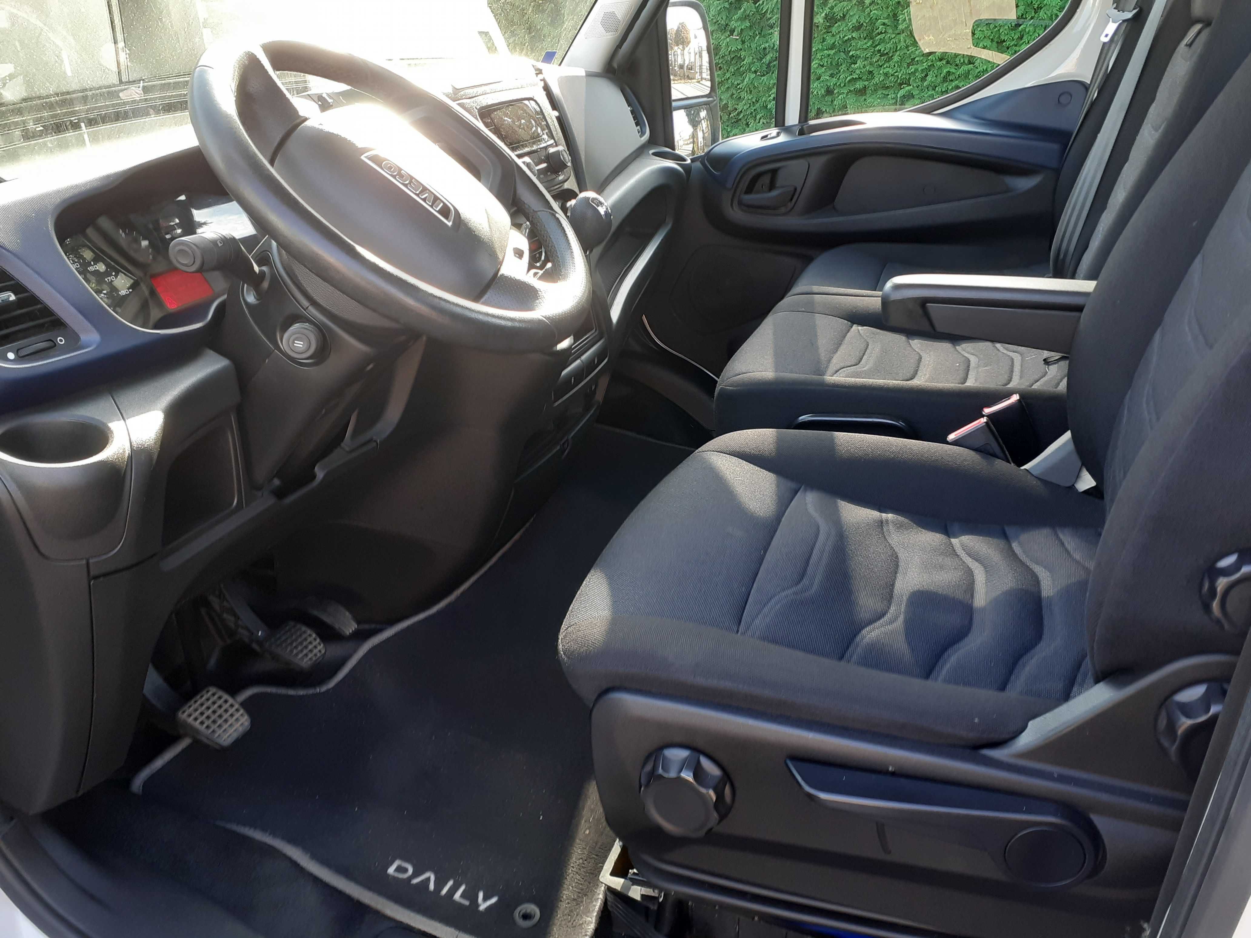 Iveco daily 3.0  50c17  autolaweta  pomoc drogowa  platforma 35C17