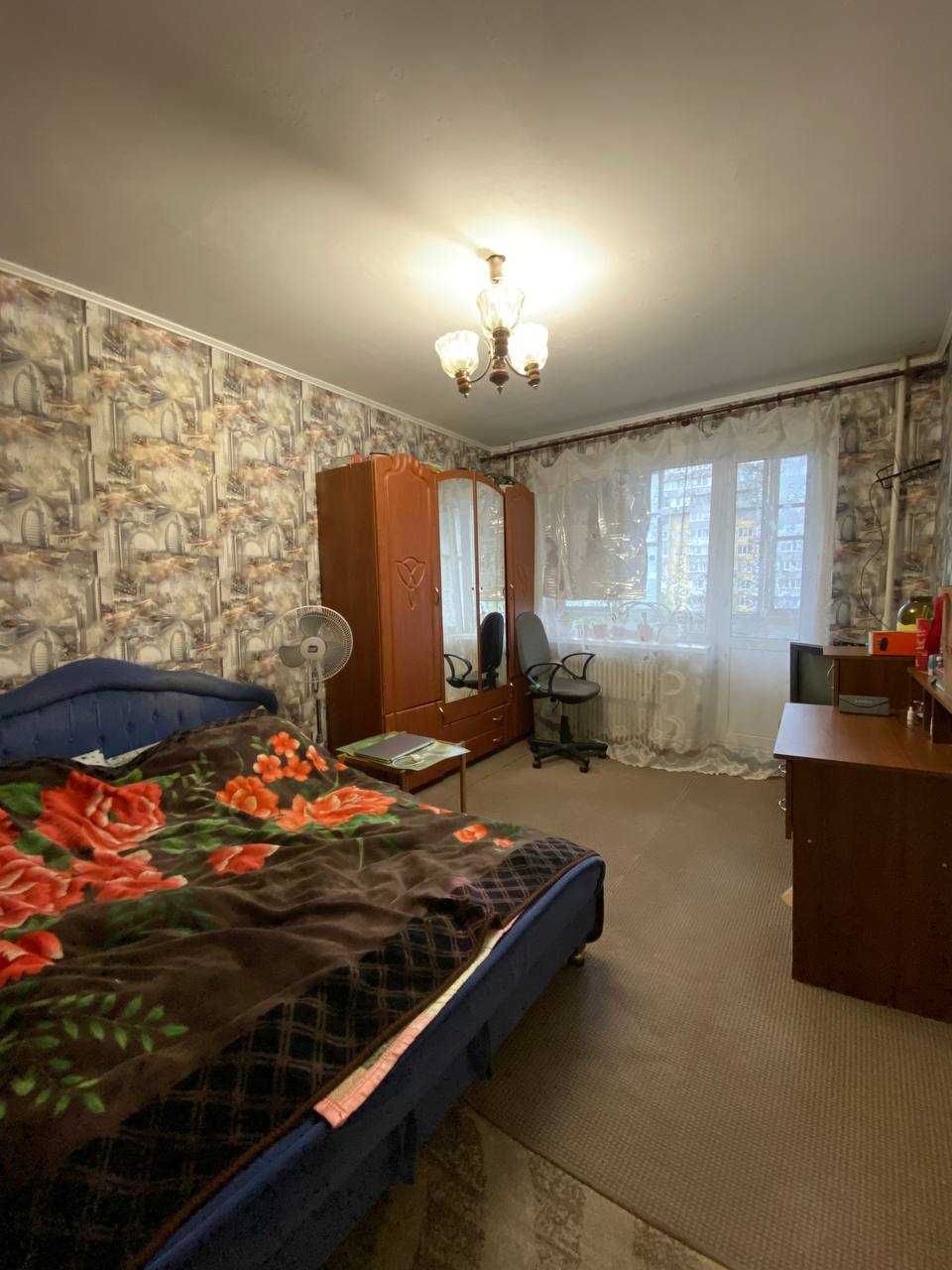 Продам квартиру 2к Тополь-3