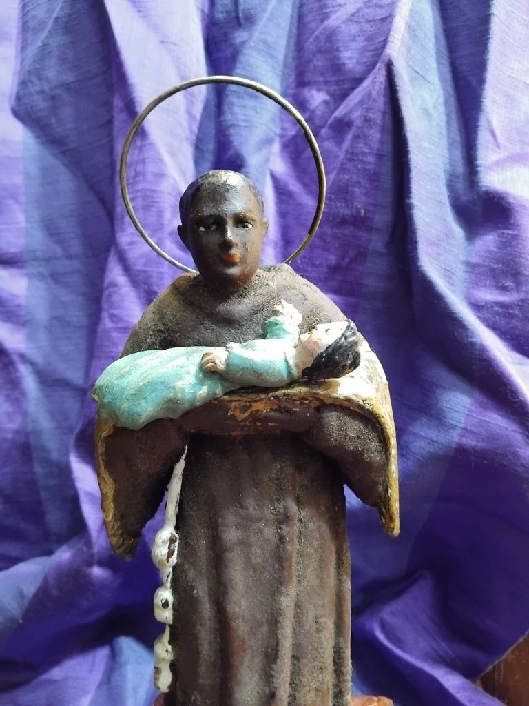 São Benedito em madeira policromada século XVIII