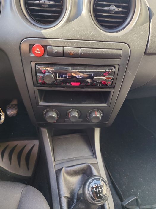 SEAT Ibiza 6 l TDI 1400 carinha gasóleo