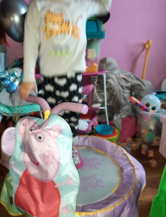 Tranpolina dla dziecka