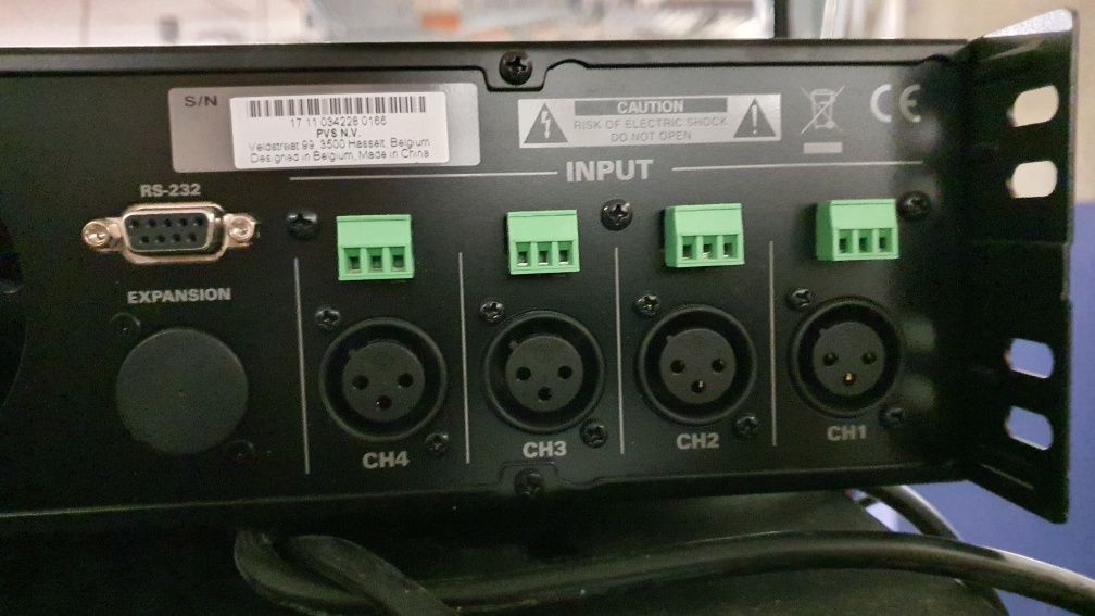 Potężny wzmacniacz stereo