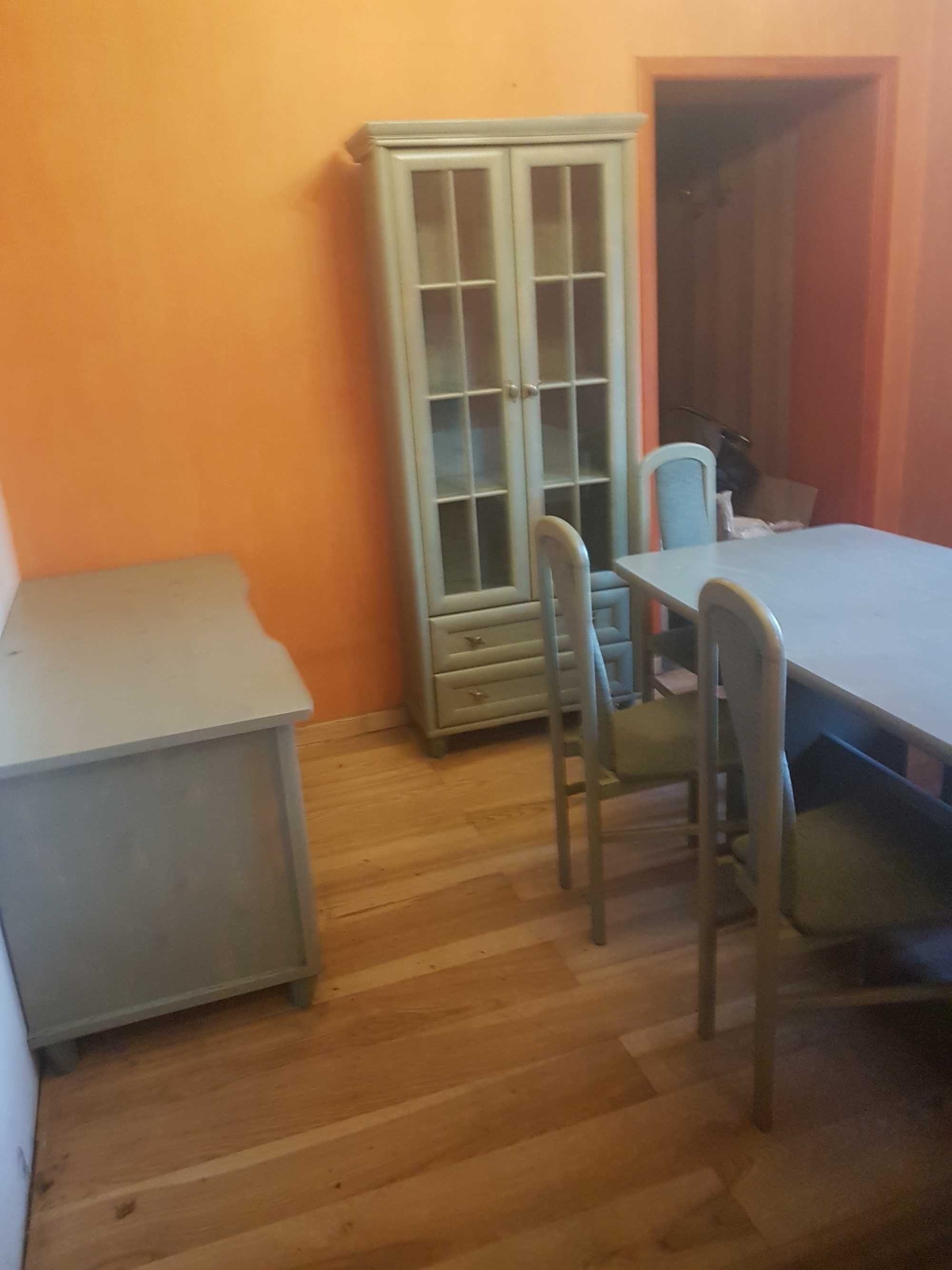 Meble do jadalni,salonu,pokoju,biblioteczki.
