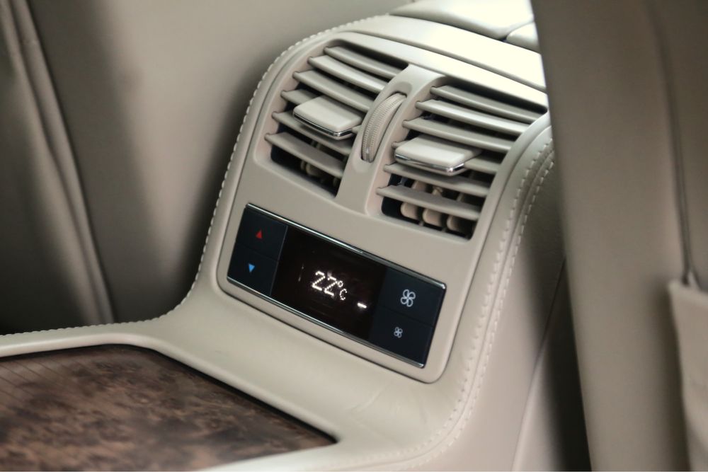 Продаю автомобіль Mersedes-Bens CLS500