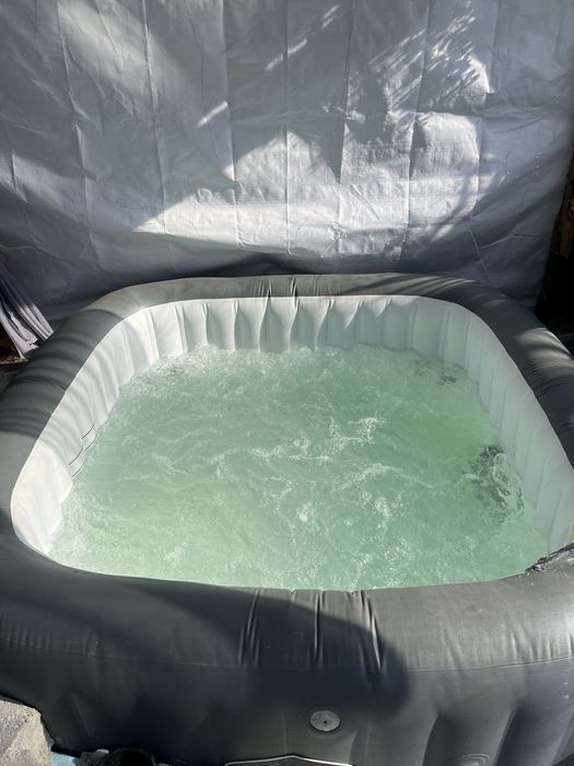 Jacuzzi lay-z-spa