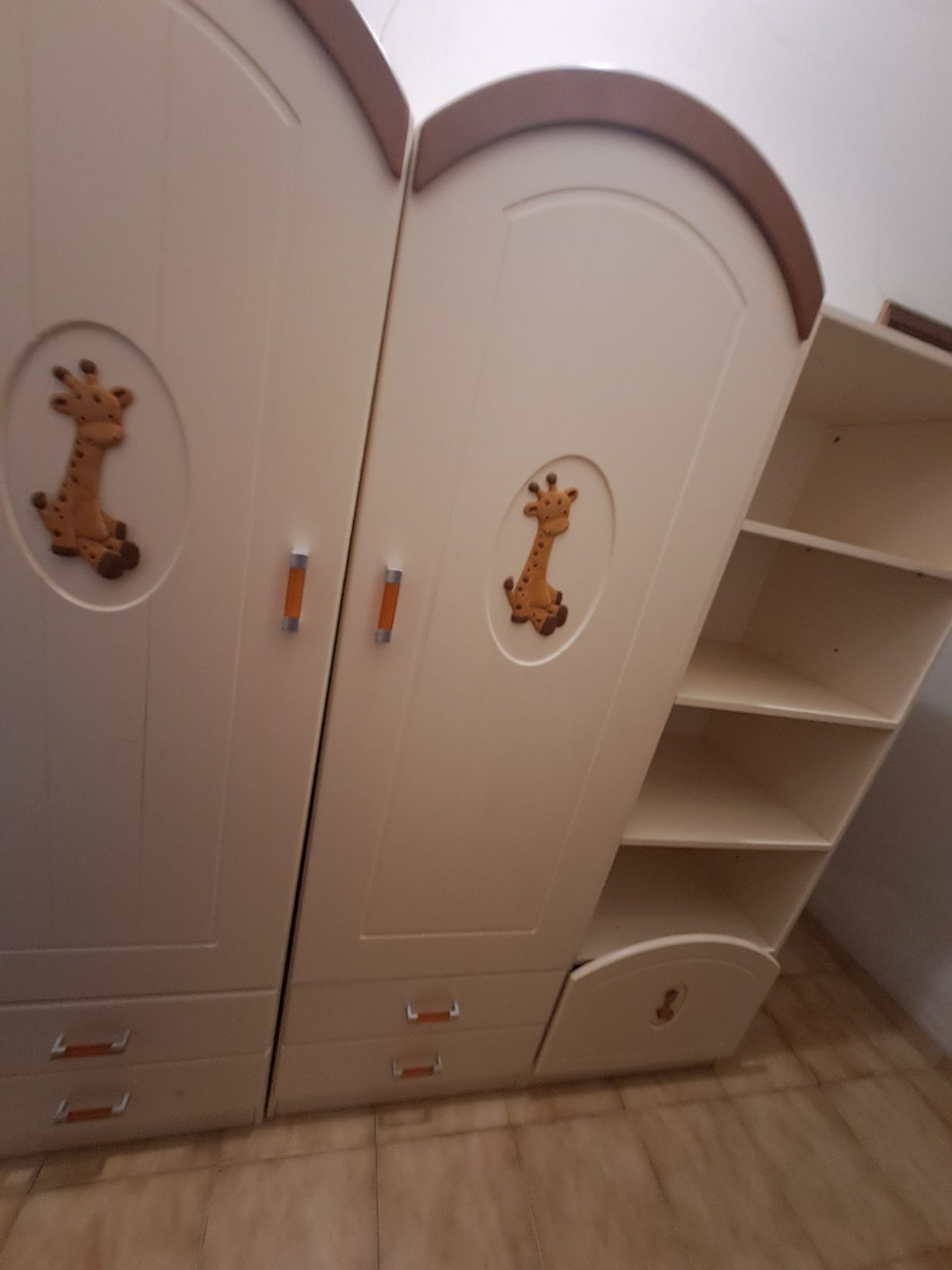 Mobília de quarto como nova