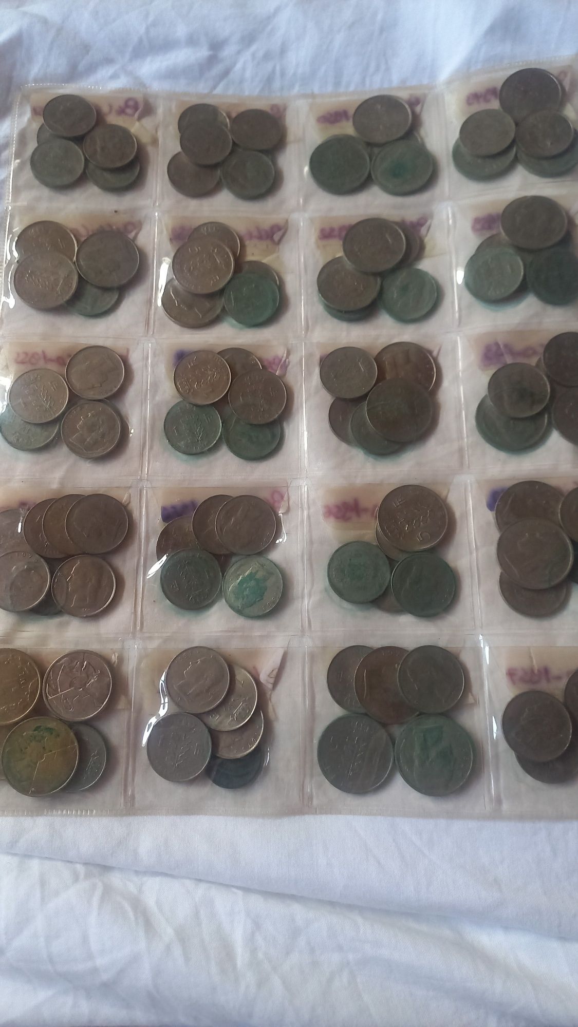 Moedas antigas vários países ótimo estados imperdível tenho muitas !!
