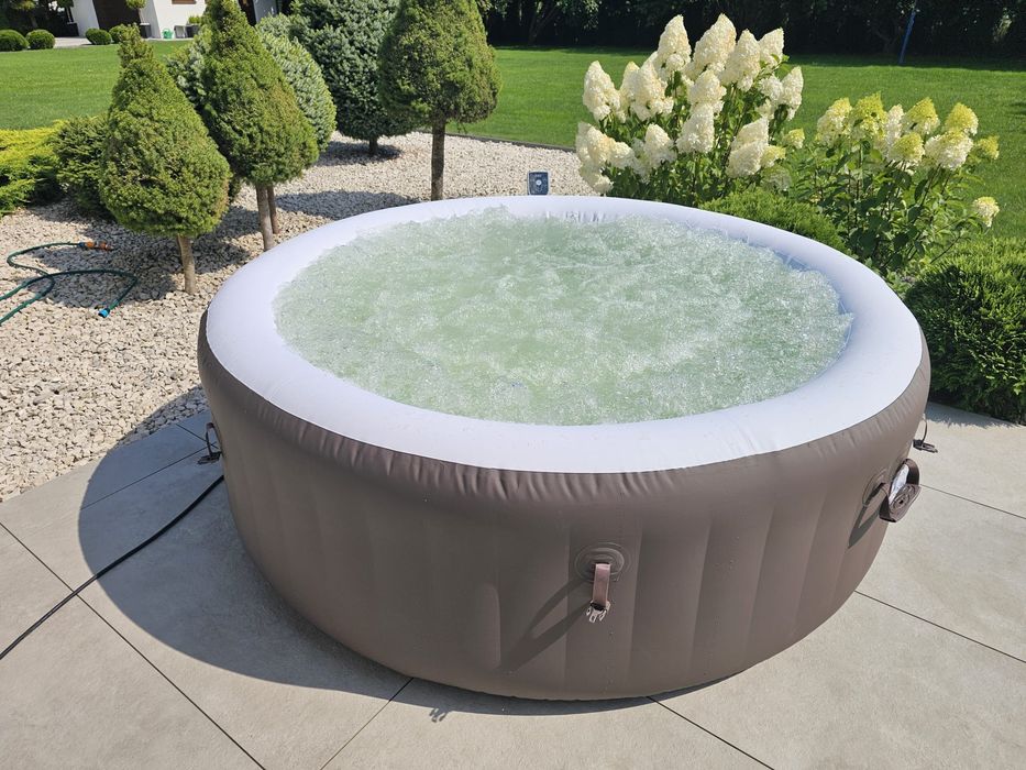 Jacuzzi LAY-Z-SPA Riviera