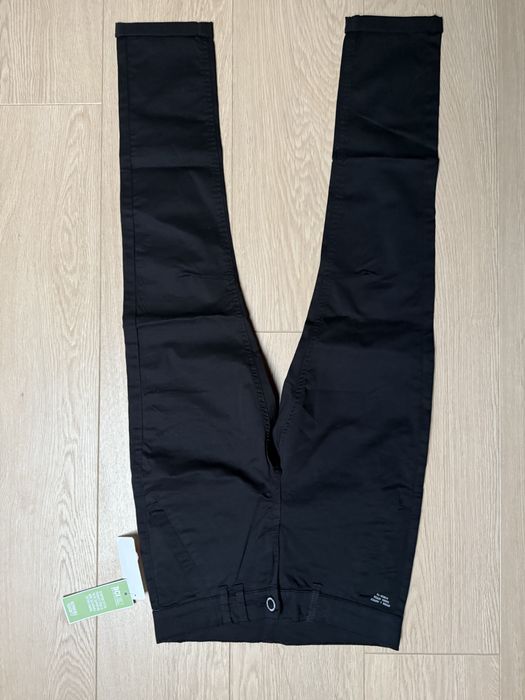 Czarne chinosy KappAhl – rozmiar 152