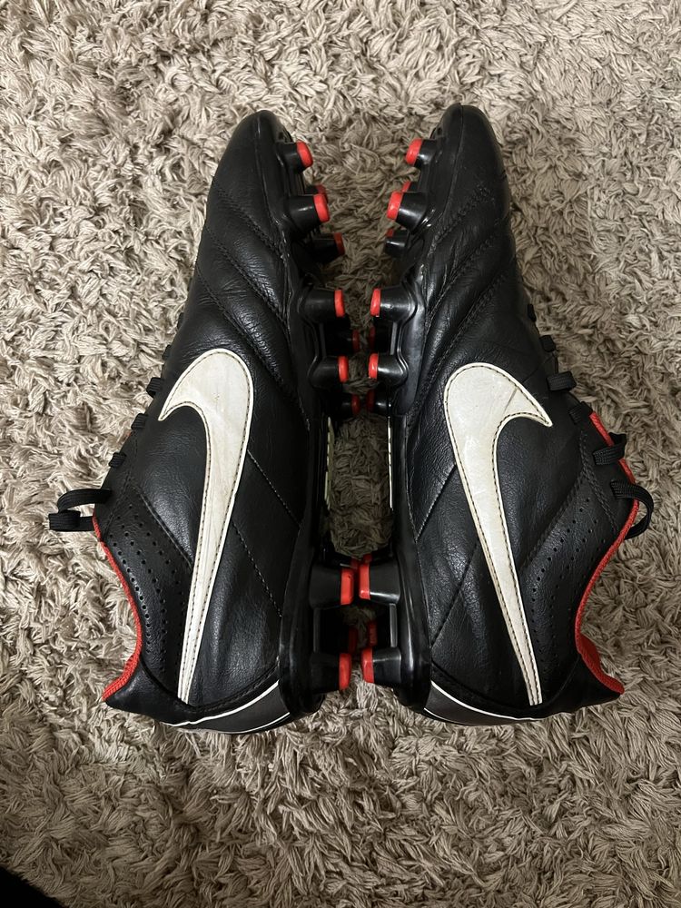 Бутсы Nike Tiempo