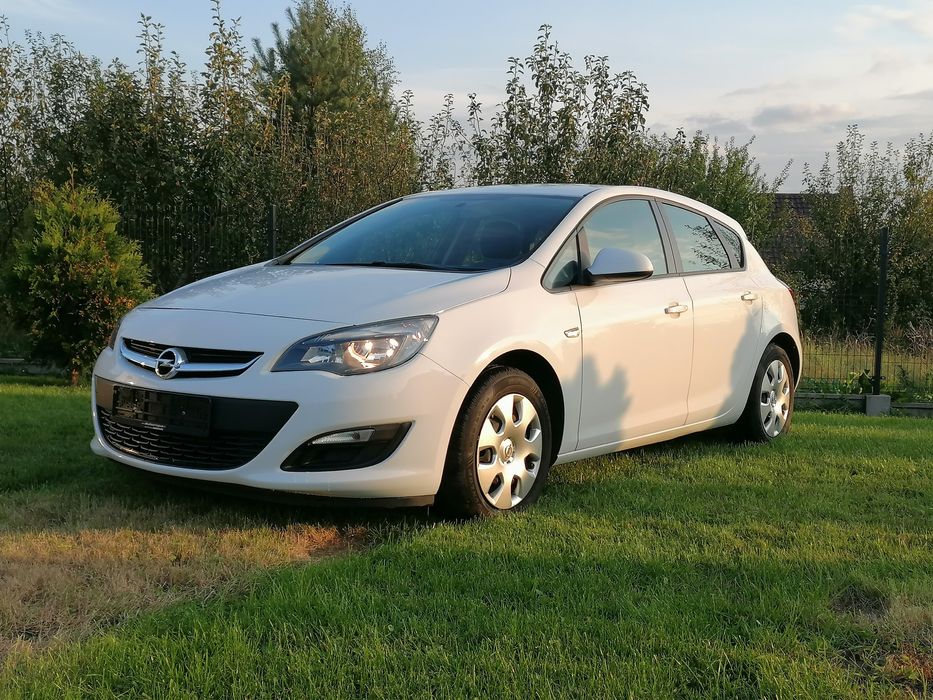 Opel Astra J Lift / 2013 / 1.4 LPG / 111.000 KM ///