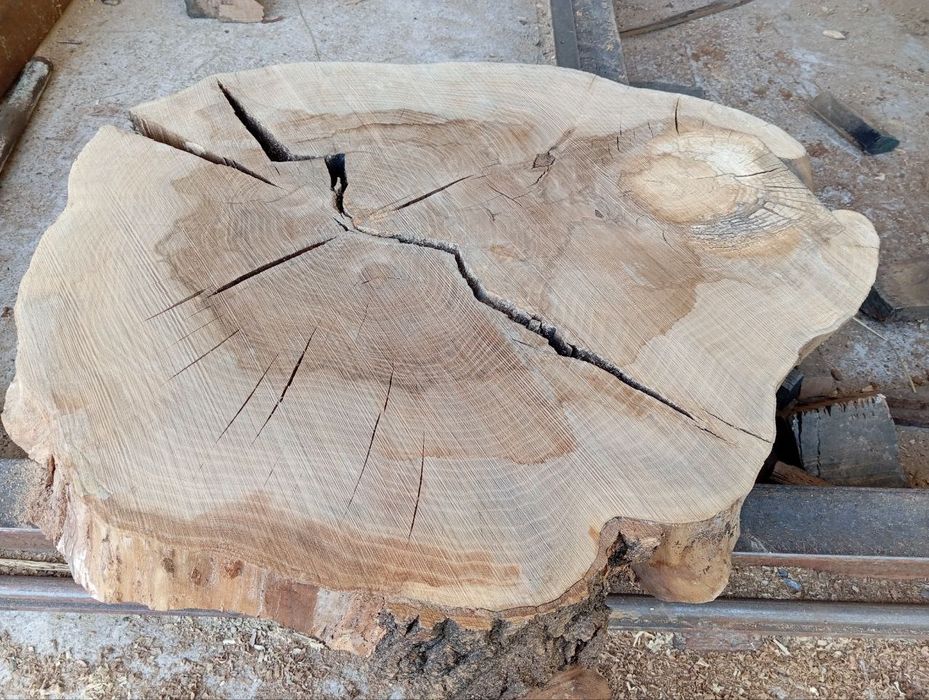 Слеби і торцеві спили від виробника.