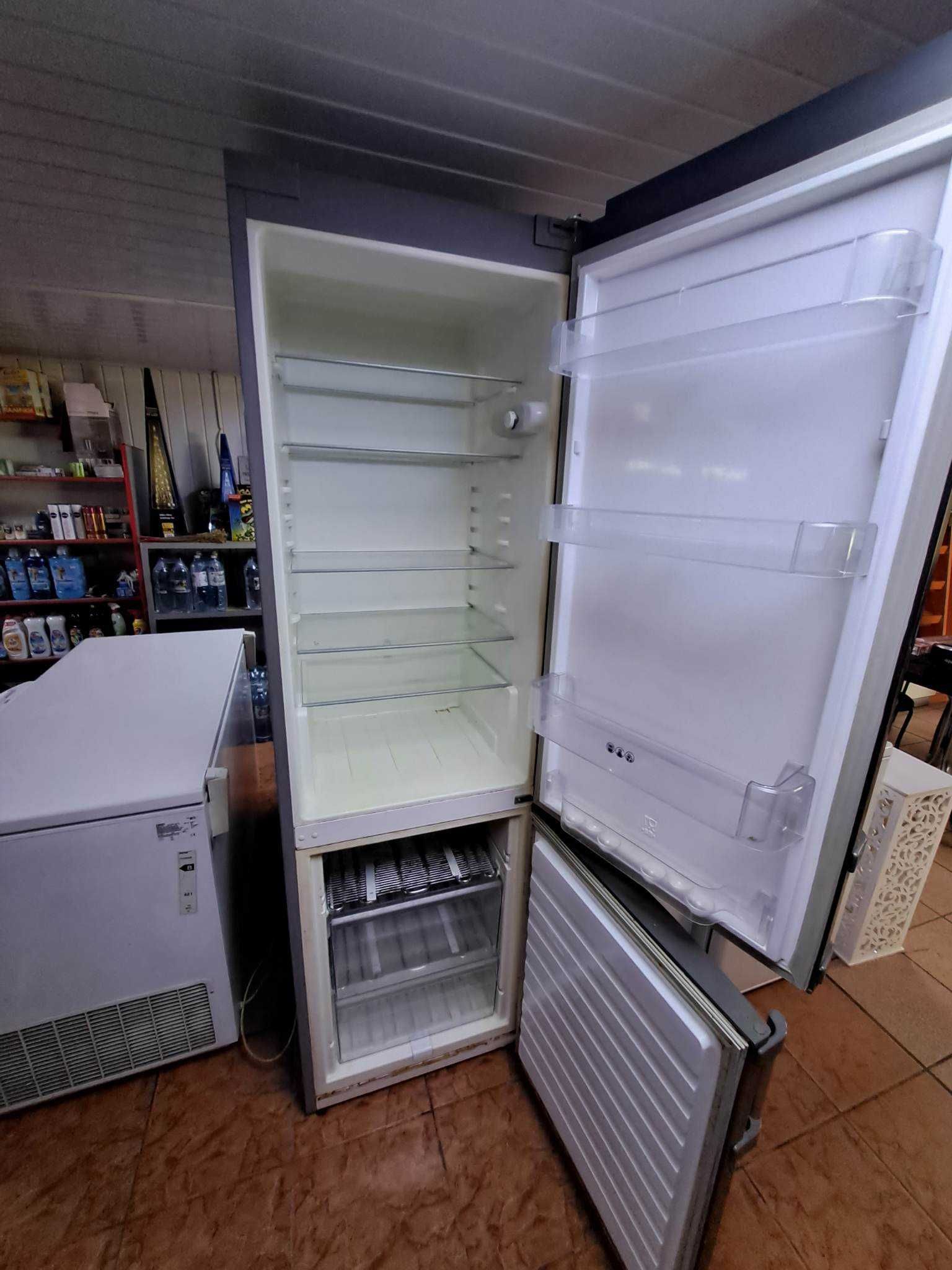 Холодильник WHIRLPOOL WBE 3712 A+XF