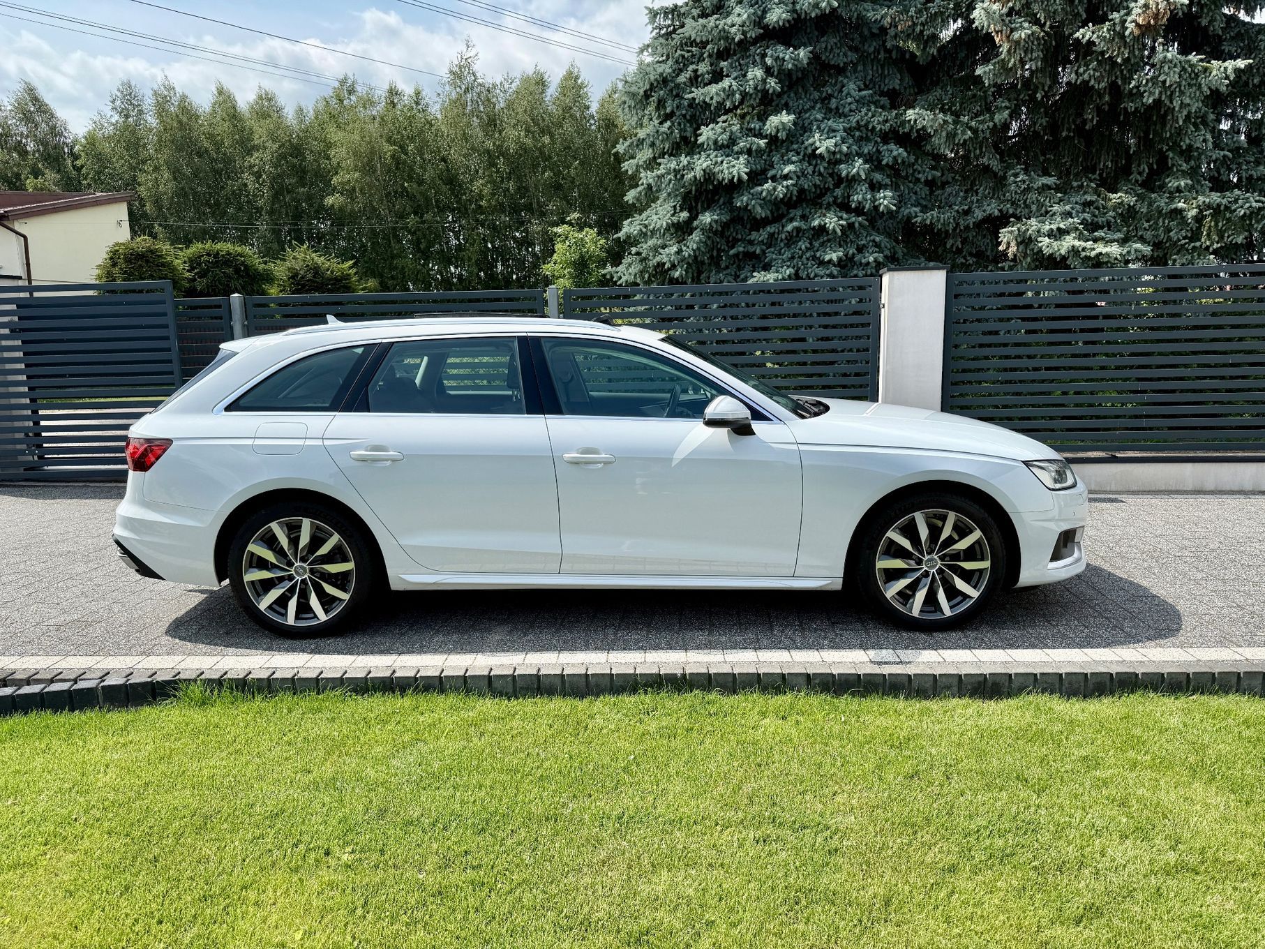 Audi A4 Panorama,automat,Full Led, virtual zegary,skóry,el.hak
