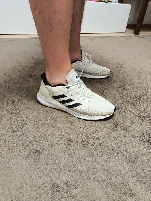 Продам красовки Adidas