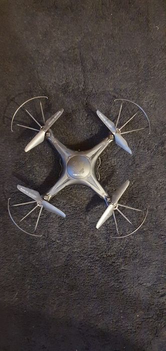 Dron Techrc z akcesoriami
