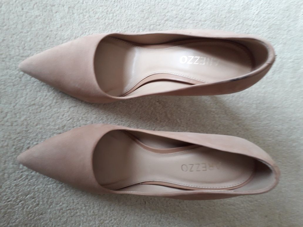 Sapatos de Senhora, numero 38,usados, de marca Arezzo