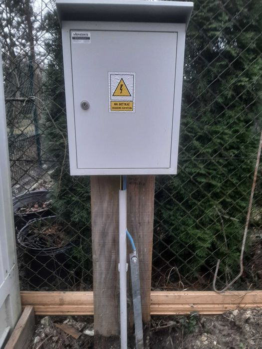 Rozdzielnia budowlana elektryczna RB-1 wraz z uziomem i okablowaniem