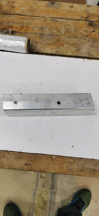 8r0807331d audi q5 8r0 macan кронштейн заднего усилителя бампера левый