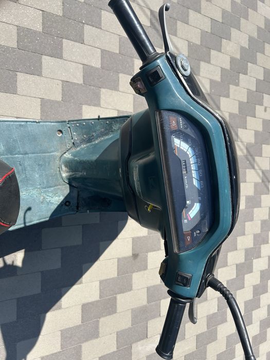 Скутер Honda tact af 24