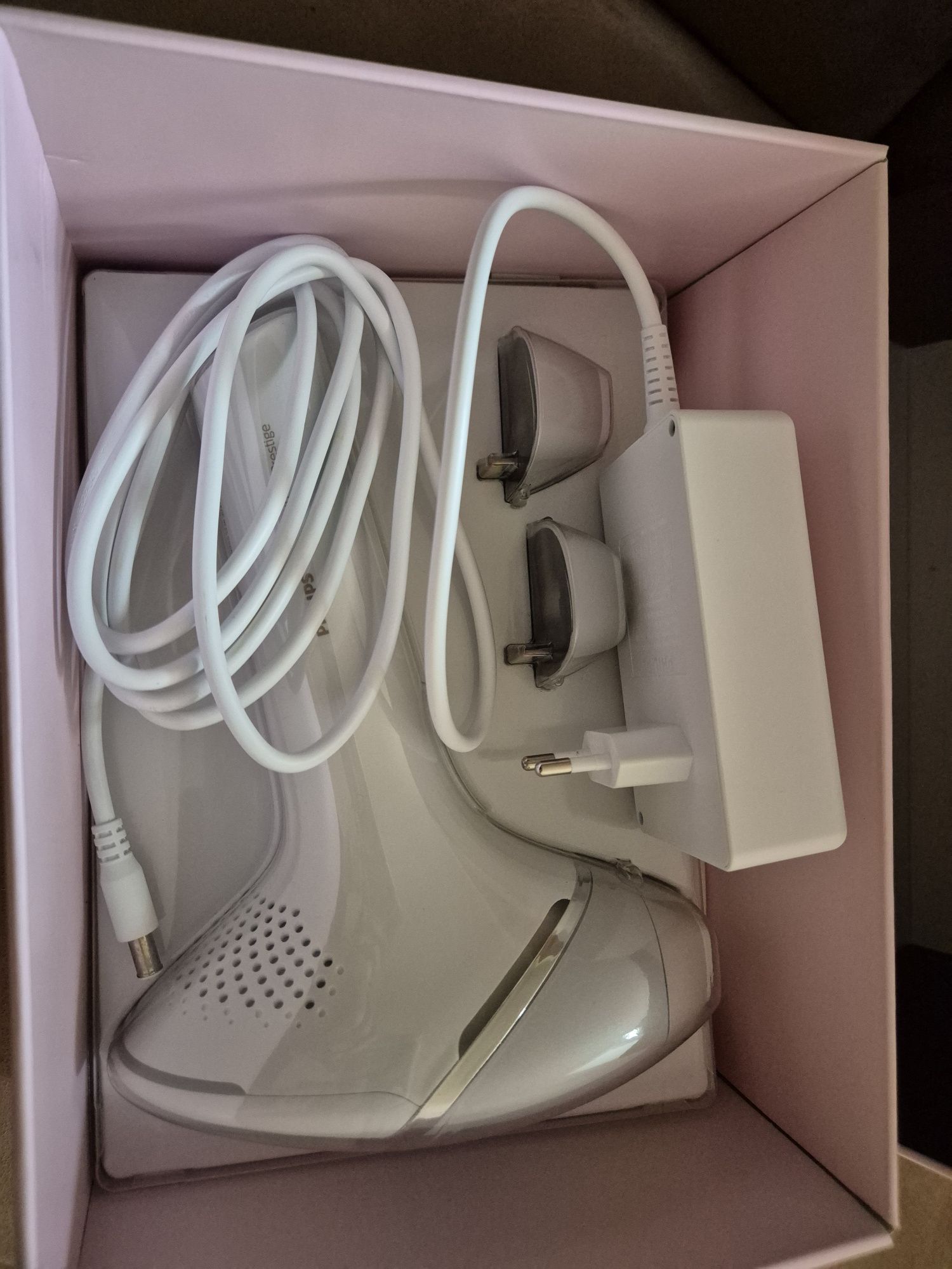 Depilator laserowy Philips Lumea IPL 9900 Series używay 3 razy ideał