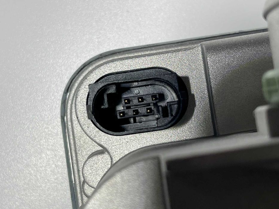 Дросельна заслонка 4891735AC Market OEM НОВА! Chrysler/Dodge/Jeep 2.4