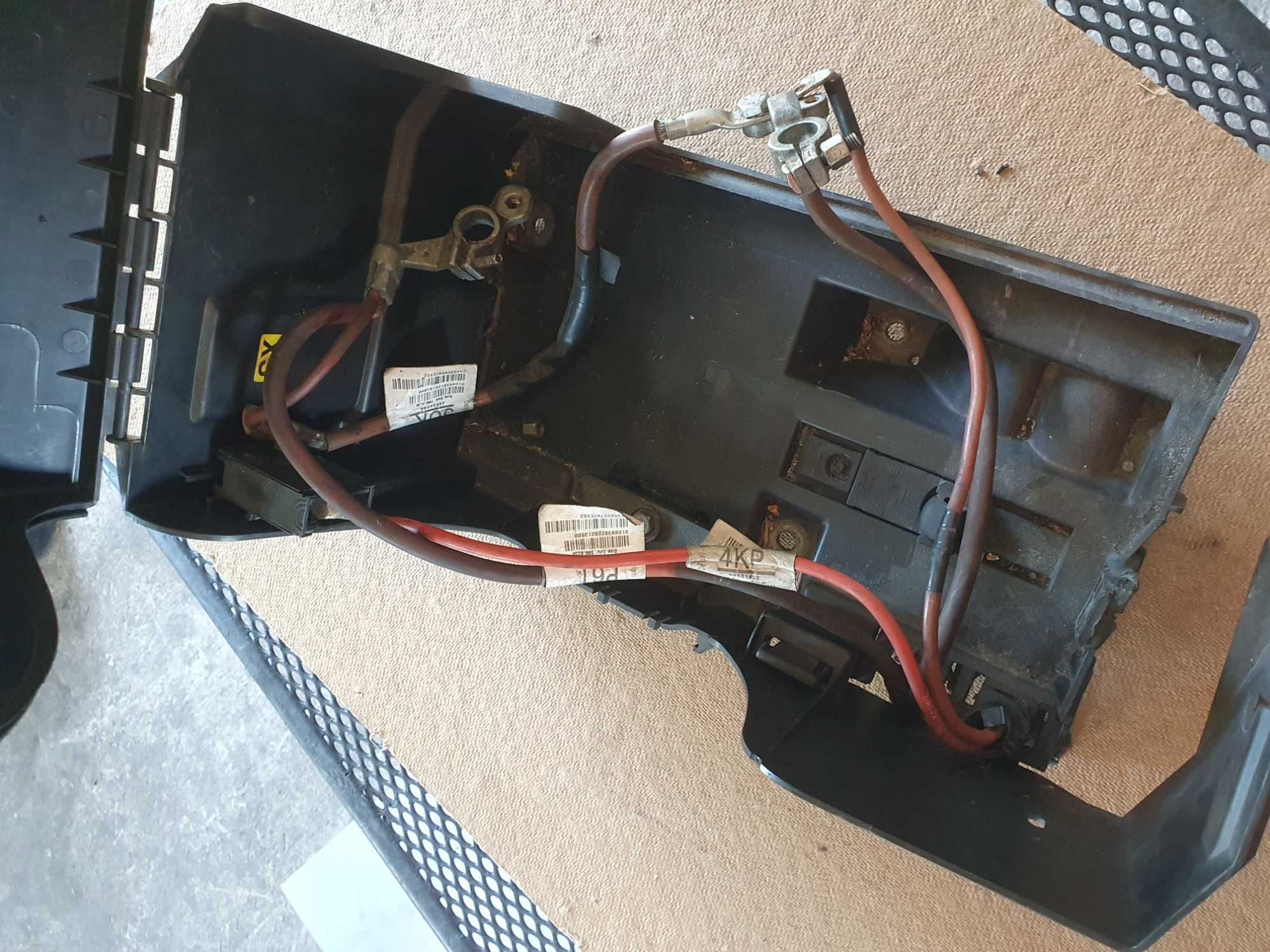 Obudowa podstawa pokrywa klema akumulatora Opel Signum Vectra c 03r