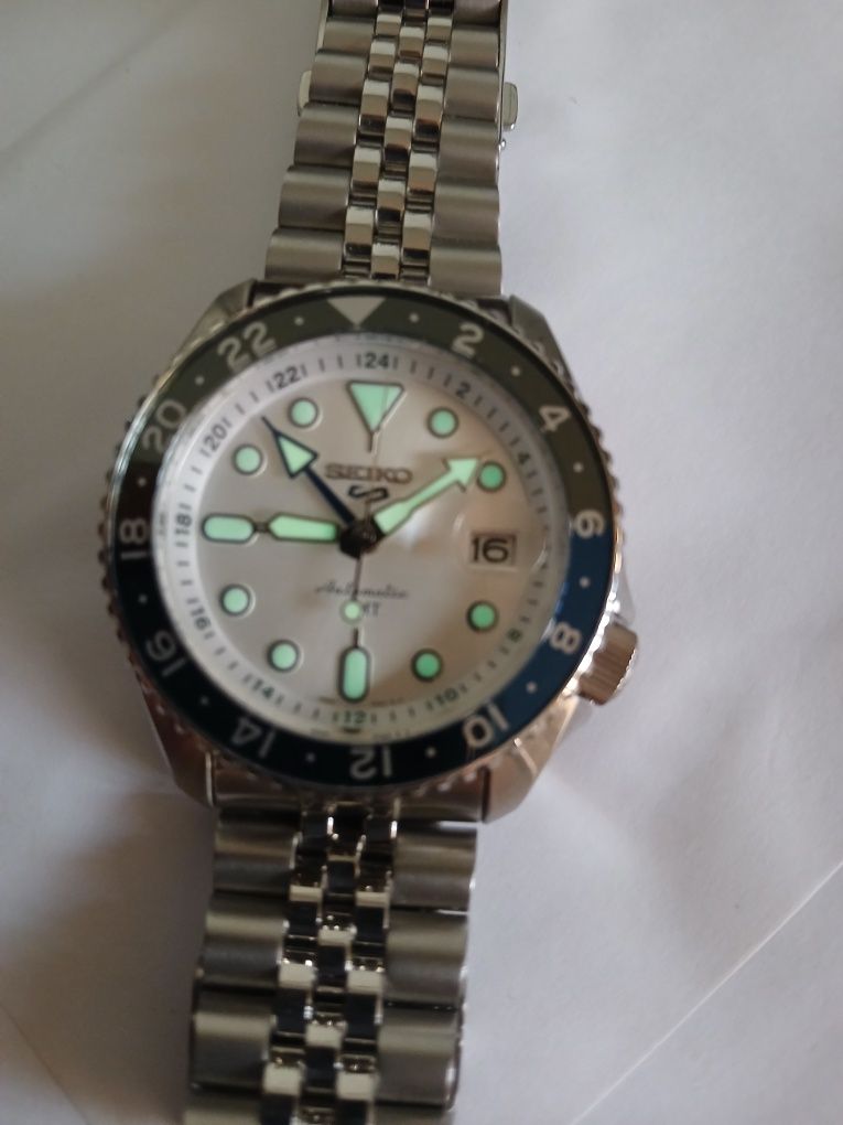 Relógio Seiko automático GMT