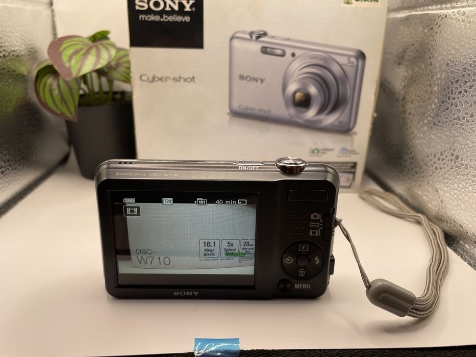 Sony Cyber-shot DSC-W710