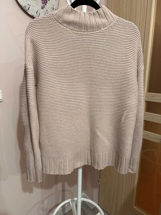 Sweter pudrowy roz