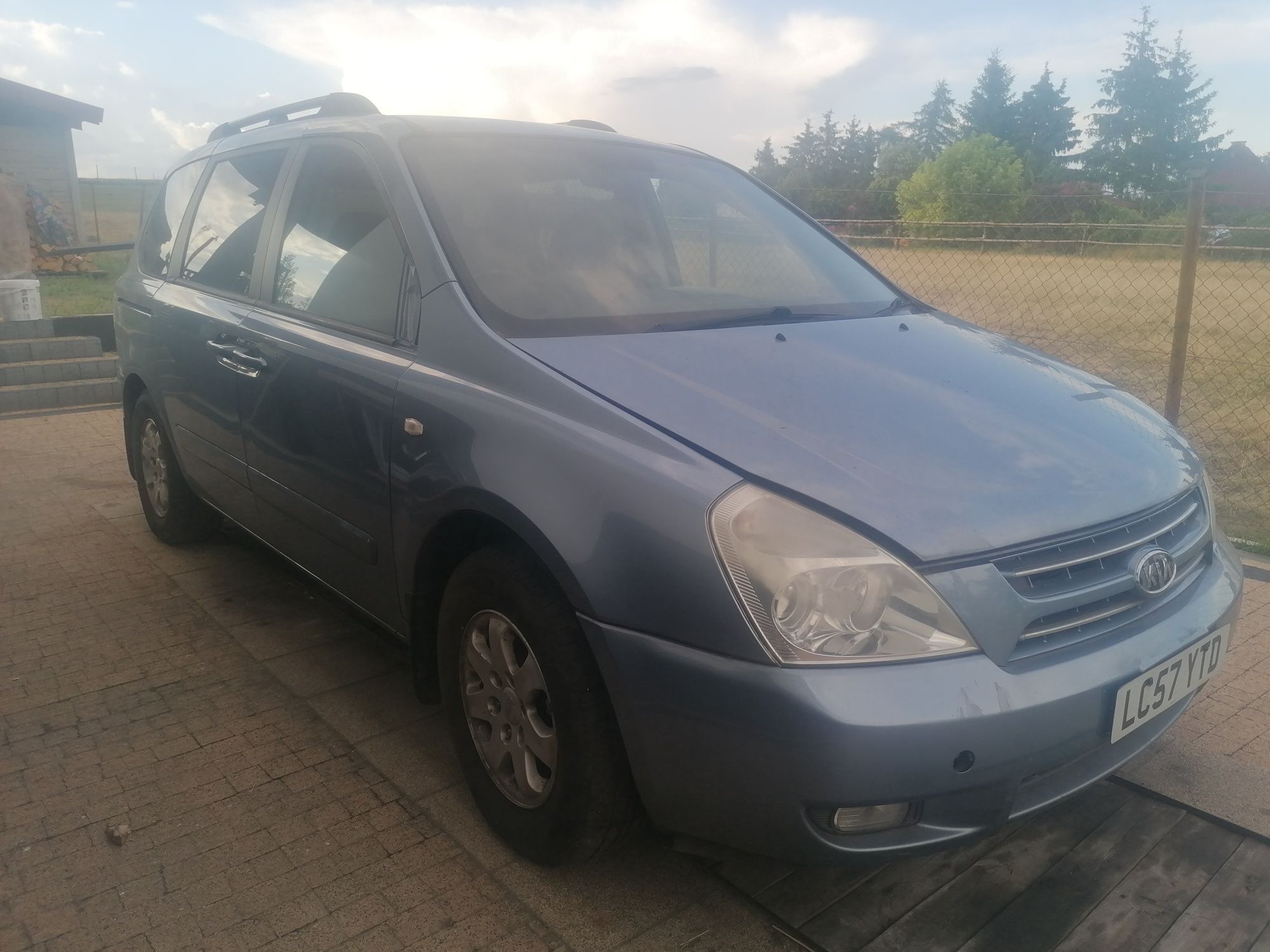 Kia Carnival III 06-12R zderzak, błotnik, maska