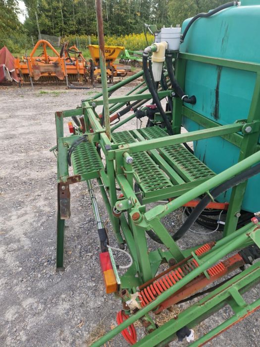 Opryskiwacz 1000l hydraulcznie rozkładany