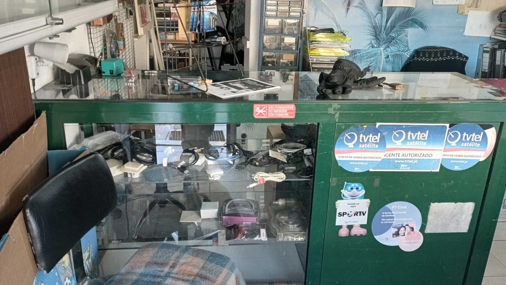 Vendo prateleira estante fecho de loja