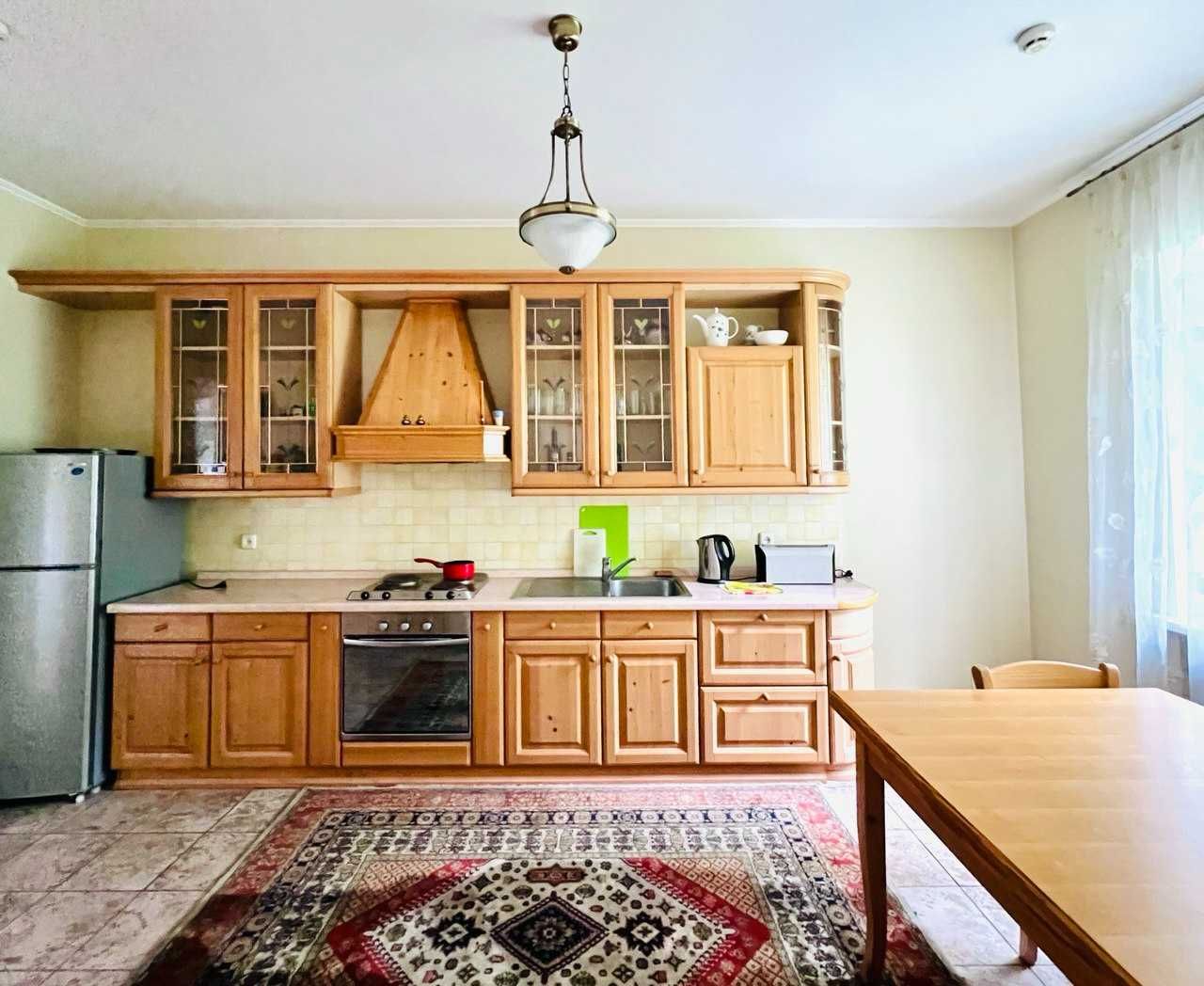 Осокорки.Продаж будинку.1га власного парку,з виходом на Дніпро